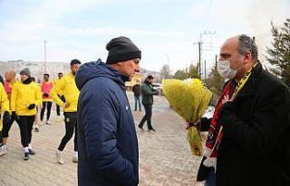 Yeni Malatyaspor taraftarından takıma destek, yönetime...