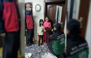 Yetimlerin yüzü güldürdü