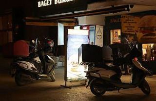 Yılbaşında sokaklar motosikletli kuryelere kaldı