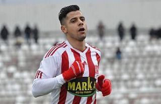 Yıldız futbolcu Cicinho’dan Pato’ya öneri:...