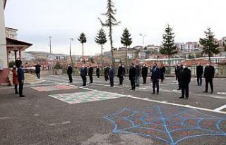 Yozgat’ta okullarda İstiklal Marşı okundu
