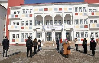 Yüksekova’da bayrak töreni