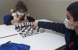 Yunusemre’de Hanım Lokallerinde eğitim başladı