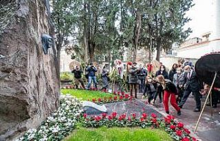 Zübeyde Hanım, ölüm yıl dönümünde mezarı...