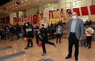 100’ü Türk 200 öğrenci eğitimlerini tamamladı