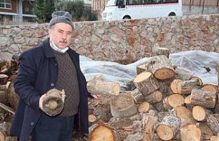 15 yıldır caminin tüm ihtiyaçları bu şekilde...