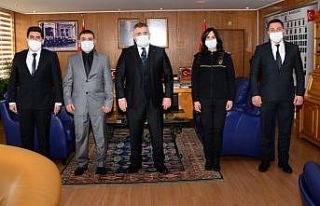 1 milyon TL’lik rüşveti kabul etmeyen polisler...