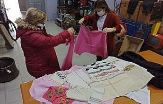 3 kuşak gözü gibi baktı, çeyizlik sandığından...