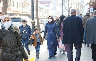 56 saatlik kısıtlama bitti, Diyarbakır’da trafik...