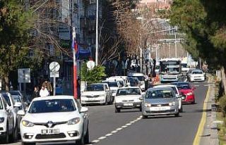 56 saatlik kısıtlamanın bitmesiyle Diyarbakır’da...