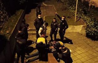 5 metre yükselikten beton zemine düşerek yaralandı.