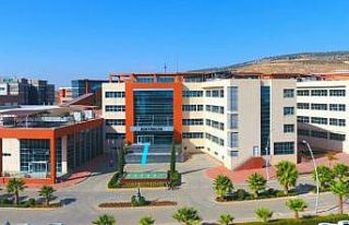 7 Aralık Üniversitesi’ndeki 2 fakulteye yeni dekan...