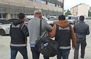 7 ayrı suçtan aranırken kimlik bilgilerini kullandığı...