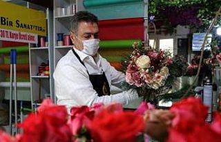 Adana’da Şubat’ta 100 ton çiçek satılması...
