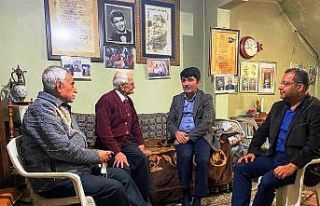 Adanalı bestekar sanatçı Yağdıran sanatta 65....