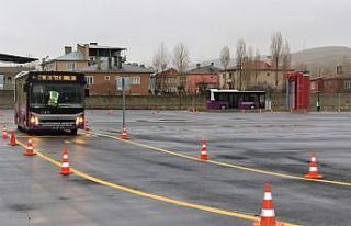 Aday şoförler becerilerini sergiledi