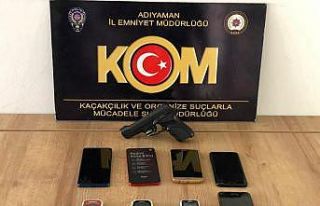 Adıyaman’da kaçak cep telefonu ele geçirildi