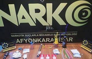 Afyonkarahisar’da uyuşturucu operasyonu: 10 gözaltı