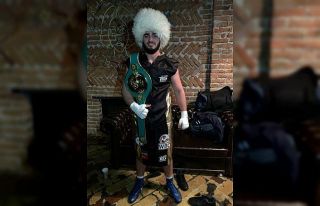 Ahıska Türk’ü Usmanov WBC Asia Şampiyonu oldu