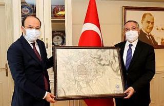 AİÇÜ Rektörü Prof. Dr. Karabulut, ETÜ heyetini...