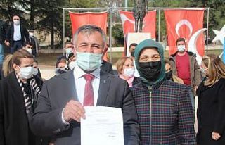 AK Parti Bilecik İl Başkanı Yıldırım mazbatasını...