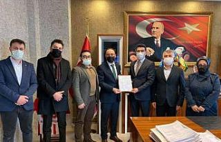 AK Parti İl Başkanı Kemikkıran, mazbatasını...