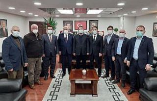 AK Parti’den esnaf ve STK ziyareti