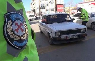 Aksaray’da polisin uygulamaları sürüyor