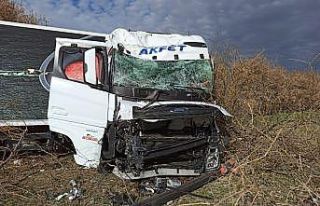 Aksaray’da tır şarampole düştü: 1 yaralı