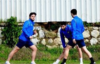 Alaçatıspor top başı yaptı