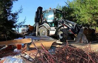 Alanya’da ormanlık alandaki atıklar temizlendi