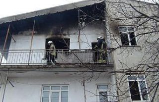 Alevlere teslim oldu, mahalle sokağa döküldü
