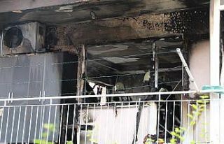 Alevlerin sardığı daire küle döndü