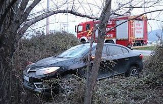 Alkollü sürücü direksiyon hakimiyetini kaybedince...