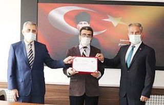 Amasya İlahiyat Fakültesine sıfır atık belgesi