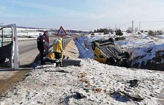 Amasya’da kaza yapan aracın sürücüsü öldü,...