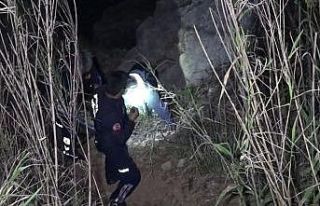 Amatör balıkçı cep telefonun şarjı bitince falezlerde...