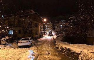 Ana arterlerde kar temizleme çalışması