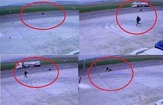 Anayolda kamyonetten teker fırladı, o anlar kamerada