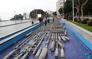 Antalya’da dev süs havuzunun fıskiyelerini çaldılar