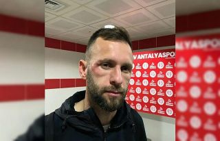 Antalyaspor’dan Sergen Yalçın’a fotoğraflı...