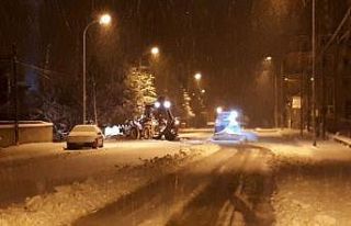 Aslanapa’da karla mücadele