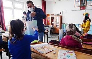 Atakum’da ilk ders zili hediyelerle çaldı