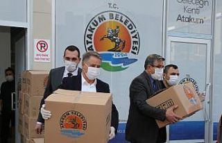 Atakum’dan 2020’de 13 ilçeye 3 bin 550 koli giyim...