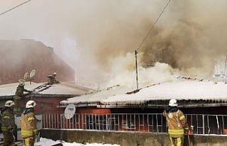 Ataşehir’de korkutan yangın: Patlama sesleri telaşa...