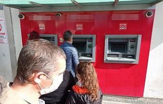 ATM’ye tükürülmesi vatandaşın tepkisini çekti