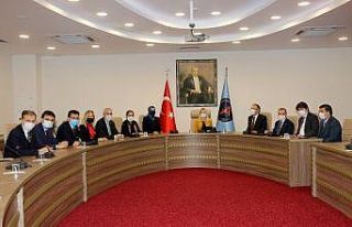 AÜ Rektörü Özkan, AK Partili heyeti ağırladı