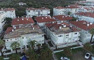 Ayvalık’ta meydana gelen hortumun bilançosu gün...