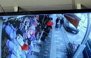 Babanın 16 yaşındaki kızını bıçakladığı...