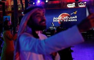 BAE’ye ait Umut sondası Mars’ın yörüngesine...